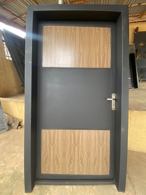 STEEL-WOOD FUSION DOOR