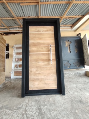 AsoRock Defender Door